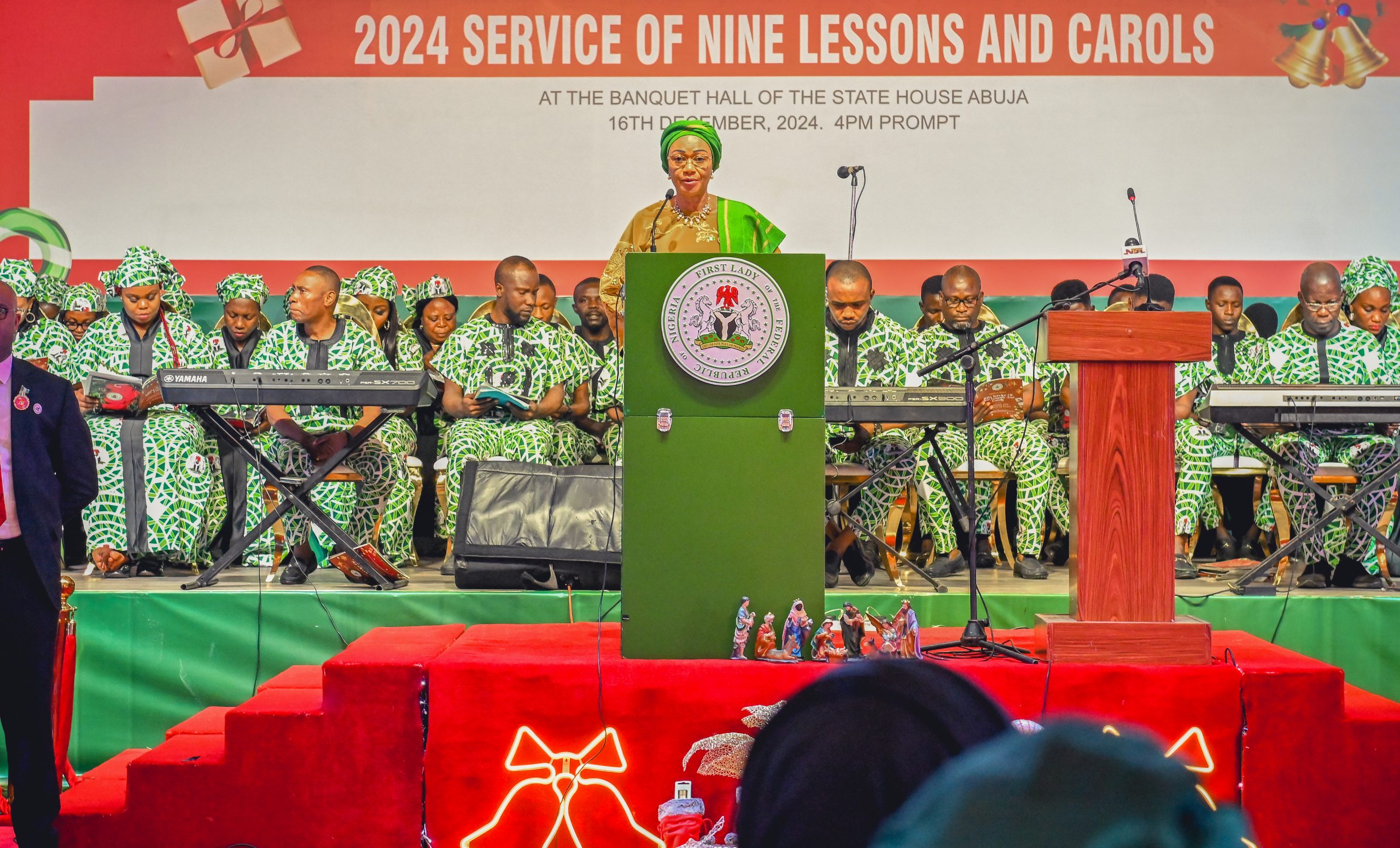 Her Excellency host Nine Lessons and Carols Service in the Villa