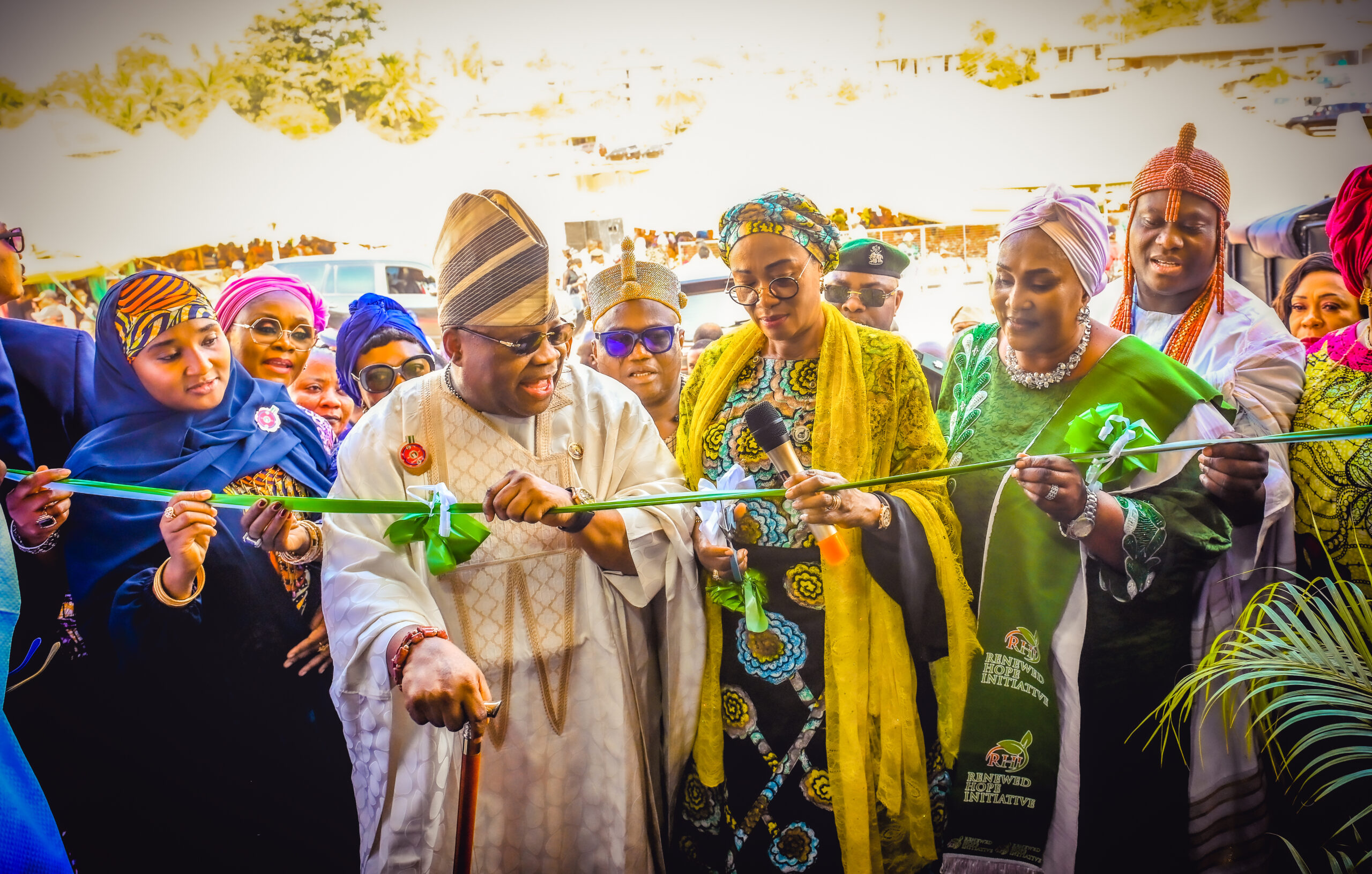 Her Excellency commissions RHI Alternative High School for Girls in Osogbo