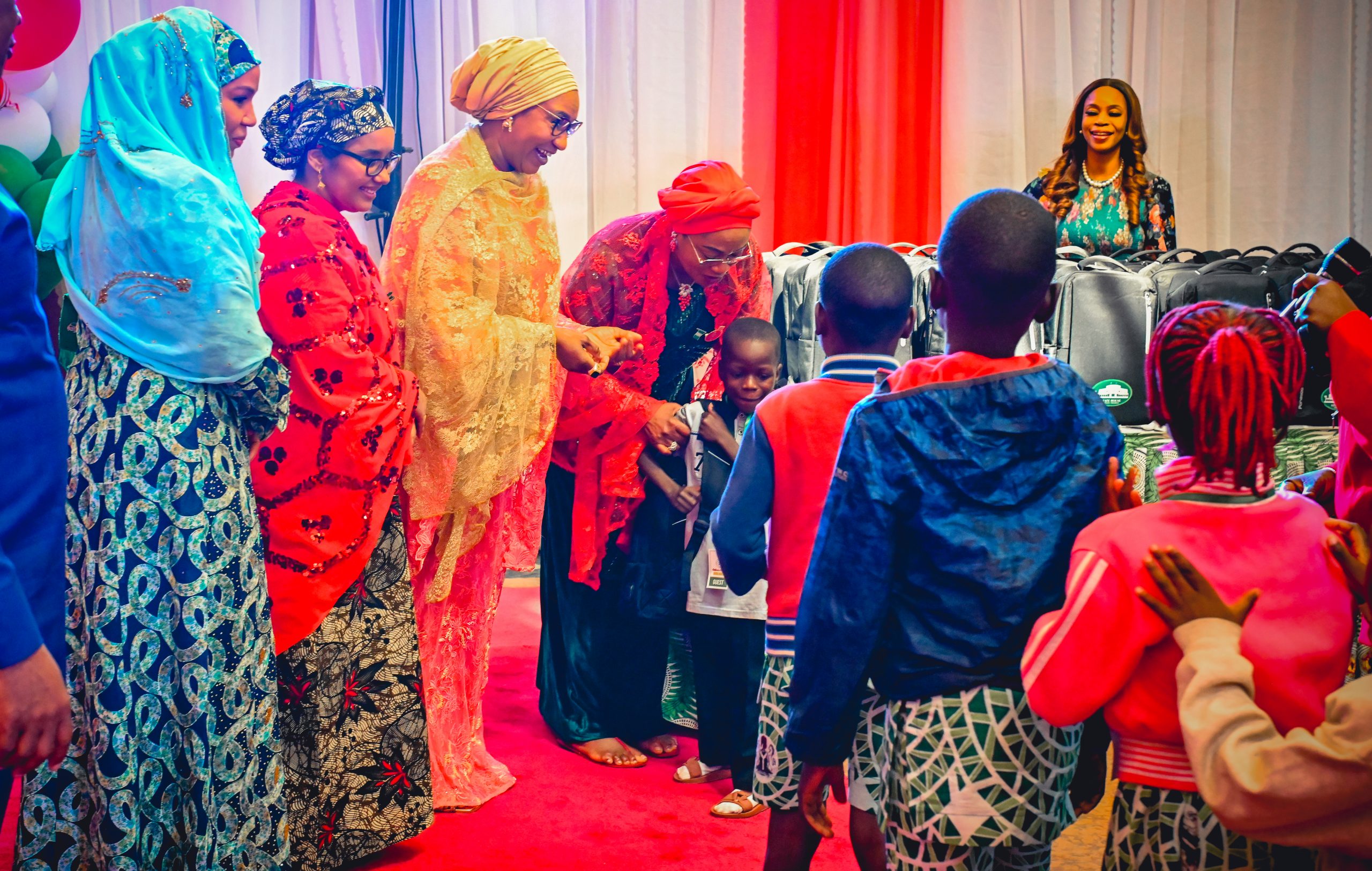 Her Excellency holds Christmas Brunch for Children