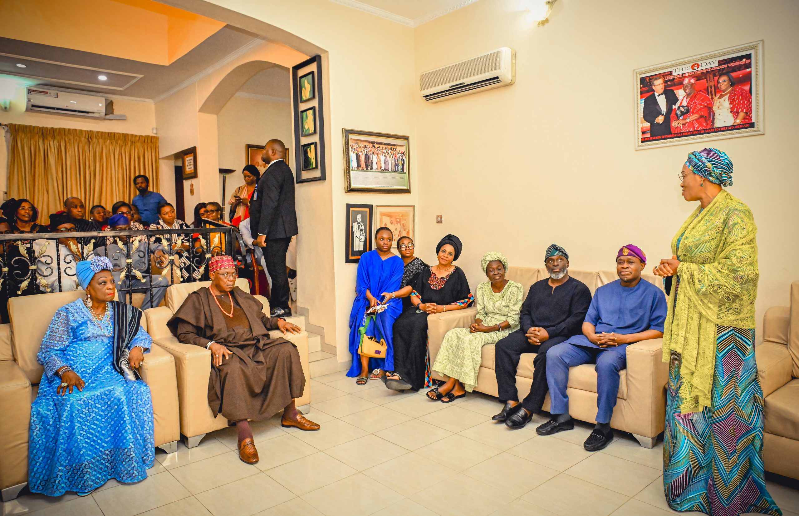 Her Excellency pays condolence visit to Late pa Adebanjos home in Lagos