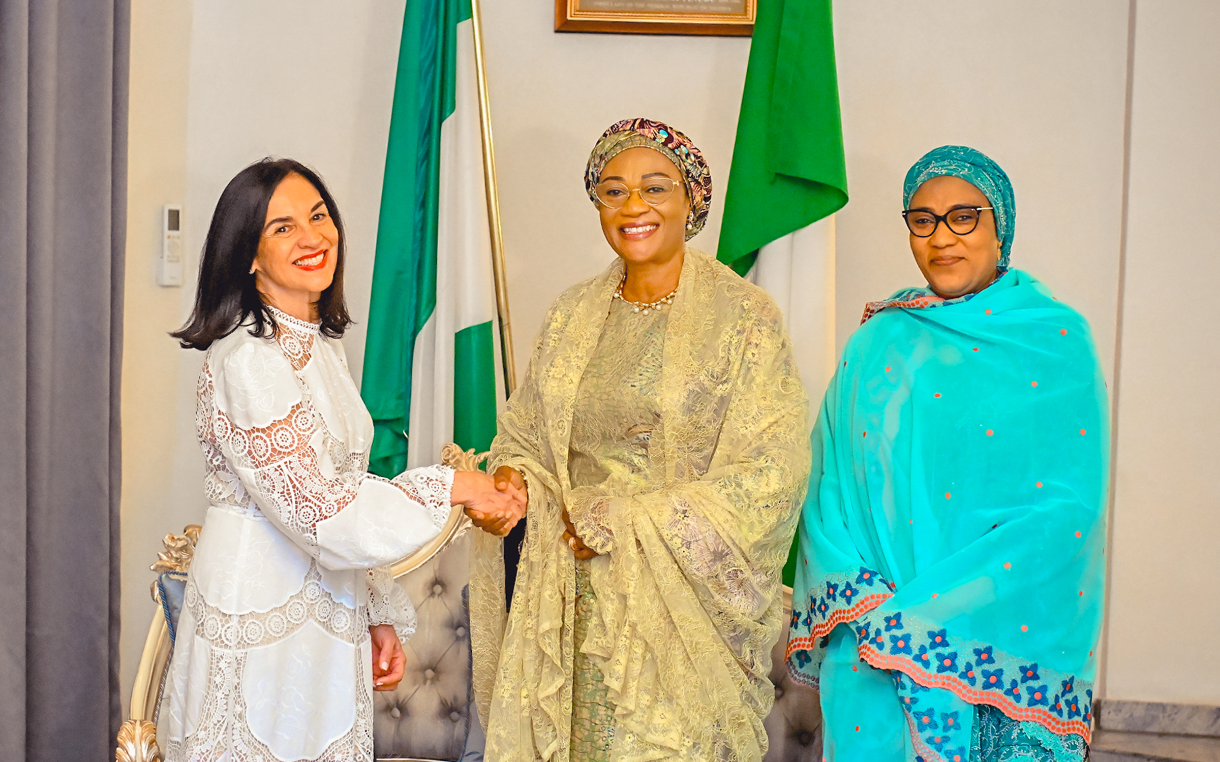 Her Excellency receives wife of Vice President of Brazil Lu Alckmin at the Aso Villa Residence