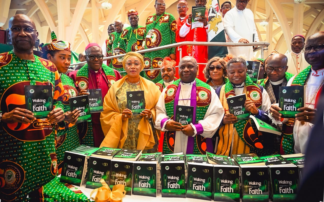 FIRST LADY OLUREMI TINUBU RENEWS CALL FOR UNITY IN THE BODY OF CHRIST